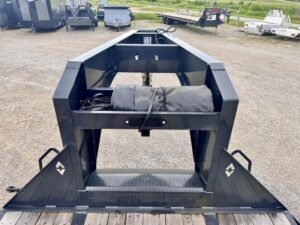 2024 Diamond C FMAX212 40′ x 102″ Fleetneek 25.9k GVWR Straight Deck Air Ride