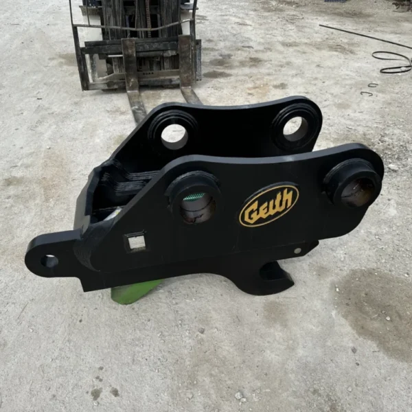 Hyundai R500LC-7 Excavator Hydraulic Quick Coupler 120 Mm Pin 50 Ton Machine