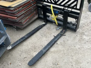 1-39-768x1024 Skid Steer Forks Hydraulic Adjustable universal Cat Bobcat John Deere Gehl