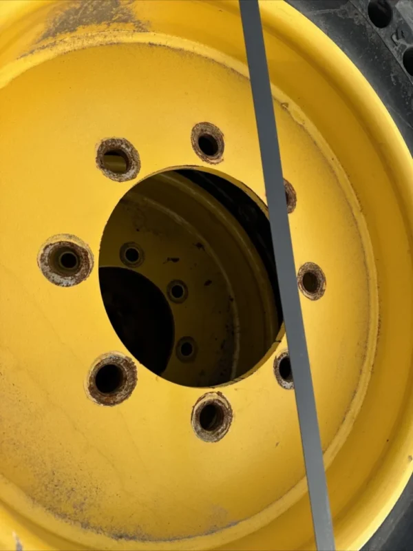 Camso 33×12-20 Solid Steer Tires With Rims 7.5-20 Rim 8 Lug Gehl Cat Case JCB