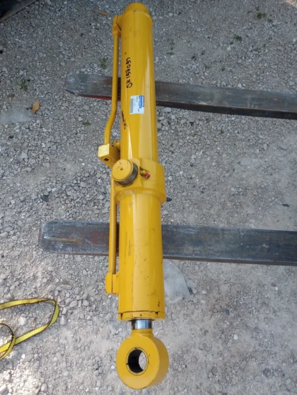 Komatsu Hydraulic Cylinder 4002816M Ships To Commercial Address Only New