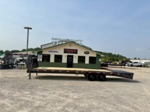 2025 Diamond C FMAX208 28′ x 102″ 18k Engineered Beam With Max Ramps