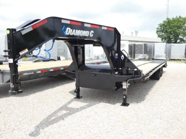 2025-diamond-c-fmax210-102-x-28-equipment-trailer-with-max-ramps-stock- 2025 Diamond C FMAX210 102″x 28′ Equipment Trailer With MAX Ramps Stock# 300829 Gooseneck Trailers – Spencer Trailers