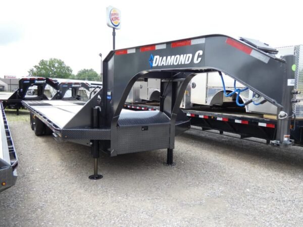 2025-diamond-c-fmax210-hdt-102-x-30-25k-hydraulic-dovetail-equipment-trailer 2025 Diamond C FMAX210 HDT 102″x 30′ 25k Hydraulic Dovetail Equipment Trailer Stock #300742 Gooseneck Trailer – Spencer Trailers