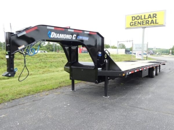 2025-diamond-c-fmax210-hdt-102-x-32-25k-hydraulic-dovetail-equipment-trailer-768x576 2025 Diamond C FMAX210 HDT 102″x 32′ 25k Hydraulic Dovetail Equipment Trailer Stock #302981 Goose Neck Trailer – Spencer Trailers