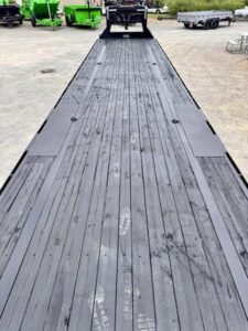 2021 Other PJ 102″ x 40′ Gooseneck Straight Deck Hotshot 18k