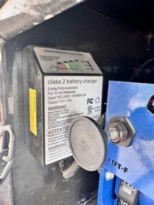 2024 Diamond C FMAX212 40′ x 102″ Fleetneek 25.9k GVWR Straight Deck Air Ride