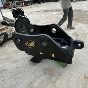 Hyundai R500LC-7 Excavator Hydraulic Quick Coupler 120 Mm Pin 50 Ton Machine