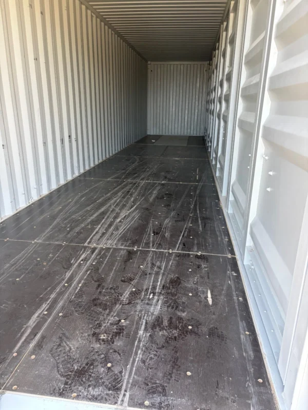 3-3 40′ HIGH CUBE SHIPPING CONTAINER