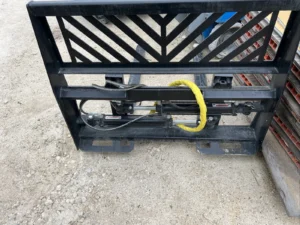 Skid Steer Forks Hydraulic Adjustable universal Cat Bobcat John Deere Gehl