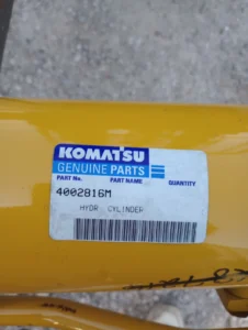 Komatsu Hydraulic Cylinder 4002816M Ships To Commercial Address Only New