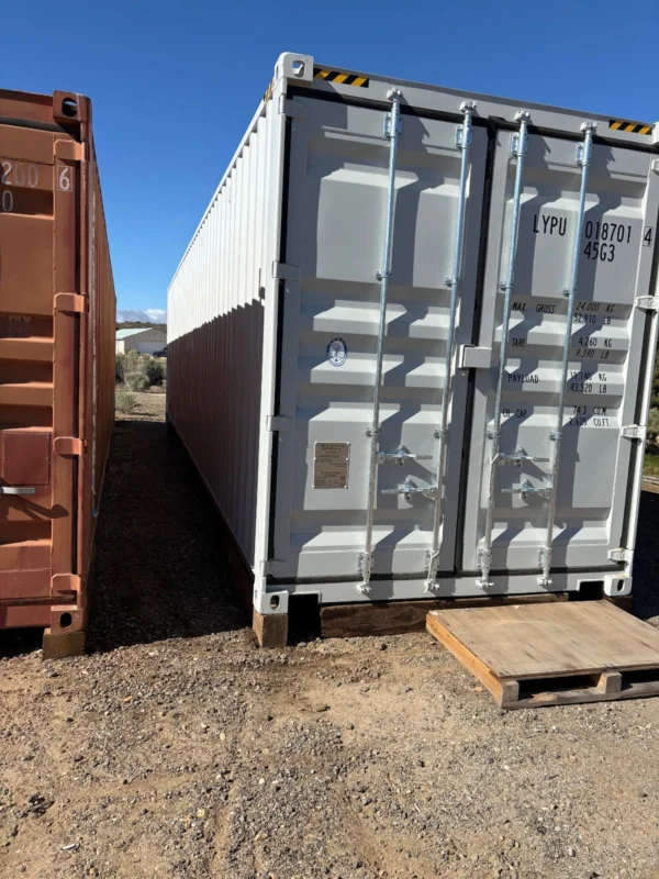 4-6 40′ HIGH CUBE SHIPPING CONTAINER
