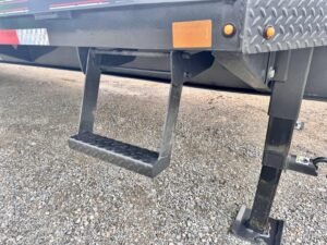 2024 Diamond C FMAX212 40′ x 102″ Fleetneek 25.9k GVWR Straight Deck Air Ride