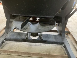 Wolverine Skid Steer Salter Seed Spreader Hydraulic Powered Cat Bobcat Kubota