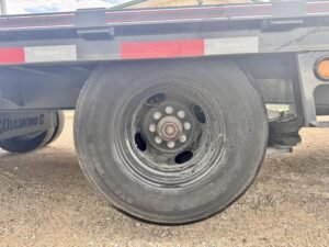 2024 Diamond C FMAX212 40′ x 102″ Fleetneek 25.9k GVWR Straight Deck Air Ride