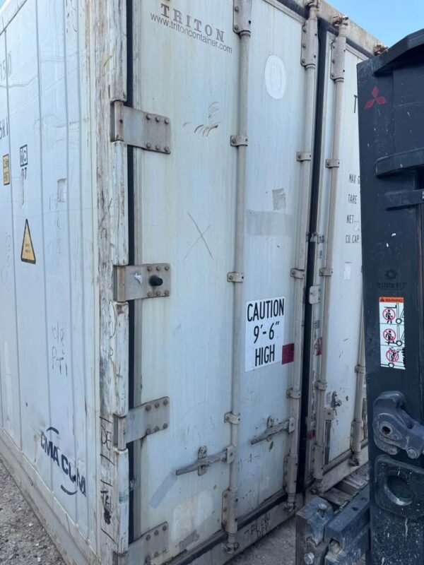 544864468_10238940132990624_4874267090907603424_n 40 foot refrigerated container