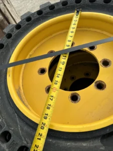 Camso 33×12-20 Solid Steer Tires With Rims 7.5-20 Rim 8 Lug Gehl Cat Case JCB