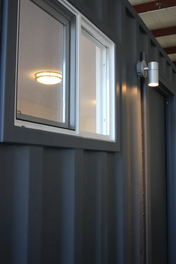 8-22 20ft Shipping Container Office – Modified