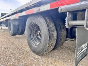 2024 Diamond C FMAX212 40′ x 102″ Fleetneek 25.9k GVWR Straight Deck Air Ride