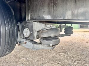 2024 Diamond C FMAX212 40′ x 102″ Fleetneek 25.9k GVWR Straight Deck Air Ride