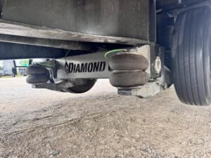 2024 Diamond C FMAX212 40′ x 102″ Fleetneek 25.9k GVWR Straight Deck Air Ride