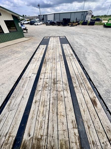 9A0F00EB-F9EF-41C1-82CF-6754109D5D04 2021 Maxx-D Trailers LHX10234 102″ X 34′ 40K (Rated at 25.9k) Flatbed Gooseneck W/ MAXX Ramps