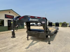 2025 Diamond C FMAX208 28′ x 102″ 18k Engineered Beam With Max Ramps