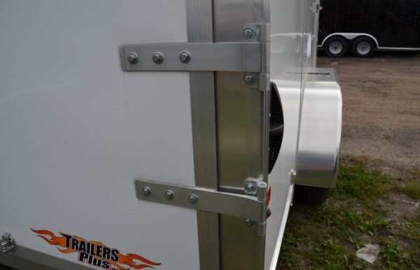 DSC_0126-700x450-1 2023 Mission Trailers 7×16 Aluminum Contractor Trailer