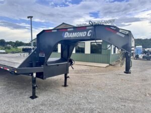 2024 Diamond C FMAX212 40′ x 102″ Fleetneek 25.9k GVWR Straight Deck Air Ride