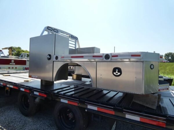 Martin SBV 98″x 112″ Skirted Aluminum Flatbed Truck Bed Stock #241100 – Spencer Trailers