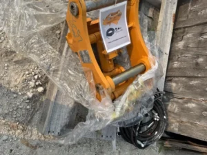 s-l1600-36-768x1024 Cat 416 420 Loader Backhoe Hydraulic Coupler 45 50 Mm Pins New Quick Attach