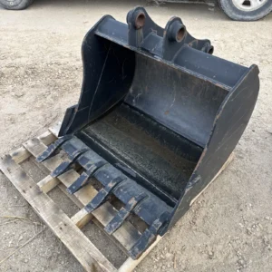 s-l1600-38-300x300 36 Inch Excavator Tooth Bucket 45 Mm Pin