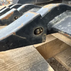 s-l1600-9-14-300x300 36 Inch Excavator Tooth Bucket 45 Mm Pin