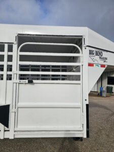 2025 Big Bend 6’8″X32′ Stock / Stock Combo Trailer