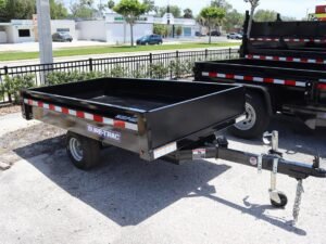 4.5x8ft Utility Dump Trailer with a 12 Volt Battery