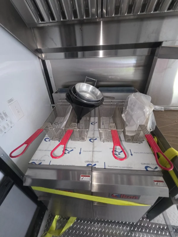 NEW FOOD TRAILER w/all the bells and whistles. 2021 CARGO Mate