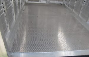 IMG_0118-700x450-1-300x193 2023 EBY Maverick LS 20′ Gooseneck Livestock Trailer