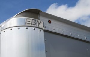 IMG_0120-700x450-1-300x193 2023 EBY Maverick LS 20′ Gooseneck Livestock Trailer