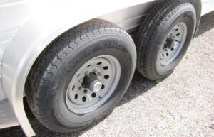 IMG_0125-700x450-1-300x193 2023 EBY Maverick 20′ Aluminum Gooseneck Livestock Trailer