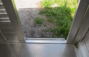 IMG_0133-700x450-1-300x193 2023 EBY Maverick 20′ Aluminum Gooseneck Livestock Trailer